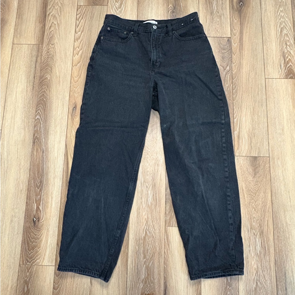 Abercrombie & Fitch Tapered Loose High rise Jeans